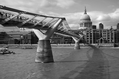 London - Millennium bridge