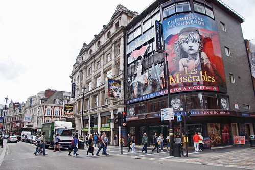 Queen’s Theatre London