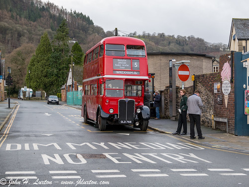 L2025_0021 A Londoner In Wales