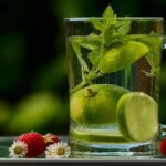 Tom Hiddleston stuns fans after being spotted riding Lime bike through central London in suit – London Evening Standard