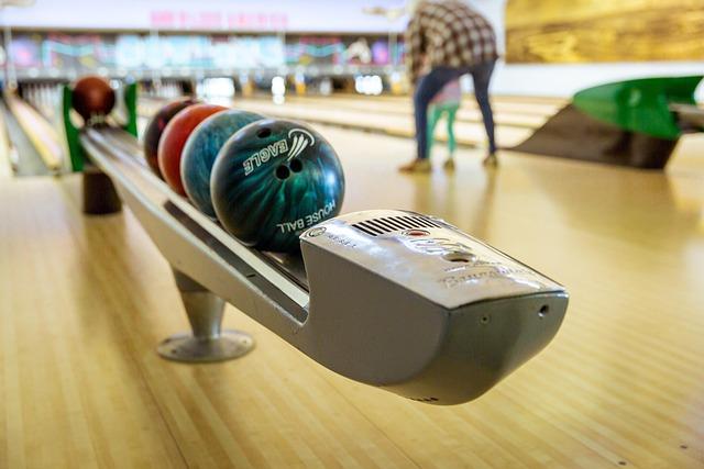 New £4.2 million entertainment centre in West London with 22 bowling lanes – My London