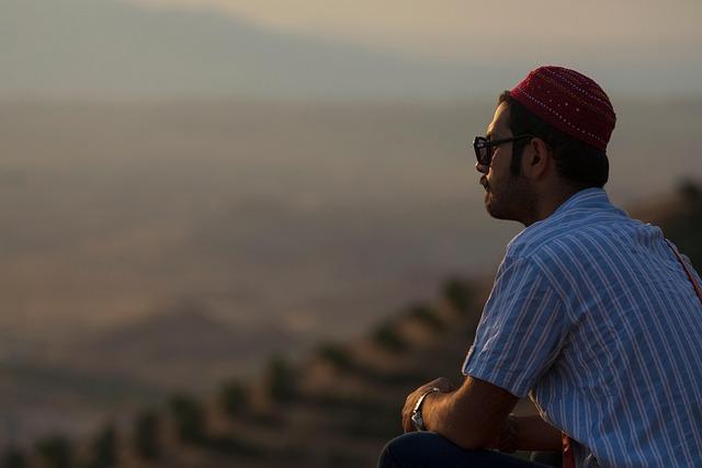 14 people arrested at Iranian embassy demonstration that left four officers injured – lbc.co.uk