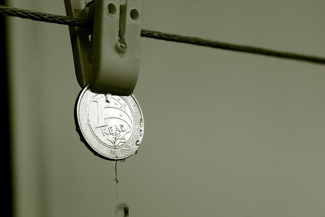 UK wage slowdown red flag for investors – London Business News