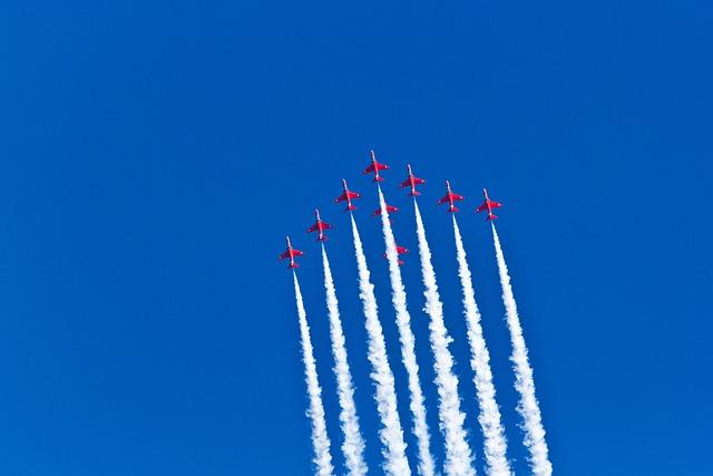 London midday: FTSE dips into the red; UK politics in focus – Sharecast.com