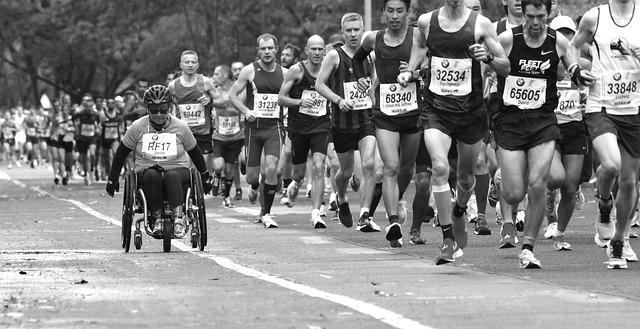 Helston woman raises £1,100 by running London Marathon – Yahoo Sports UK
