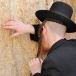 100 extra cops to protect London Jews – as police reveal rocks thrown at ambulance – London Evening Standard