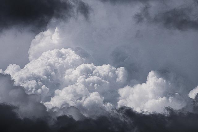 Explosions roar across Russia as Ukraine unleashes massive drone strike – London Business News