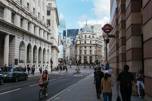 The ‘neglected’ North London high street plagued by phone snatchings, shoplifting and knife crime – My London