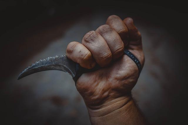 Kids ‘as young as 10’ are carrying knives in London ‘out of fear’ – London Now