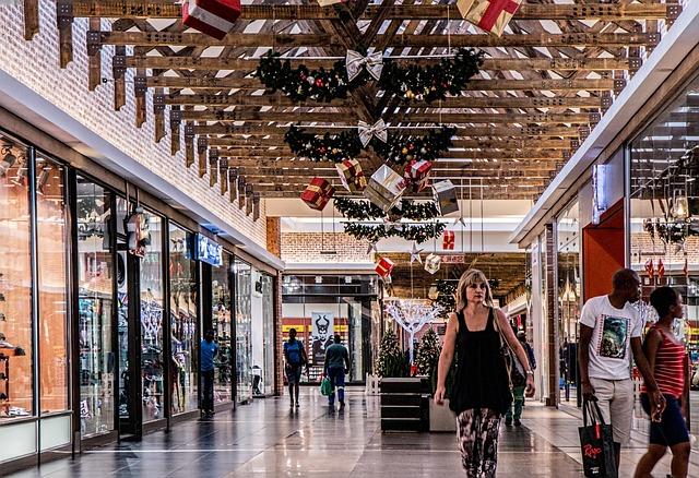 Retailers urged to adapt as spending remains highly seasonal – London Business News