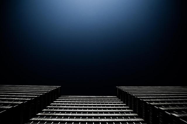 50 Years of Skateboarding in a Brutalist Concrete ‘Beast’ – The New York Times