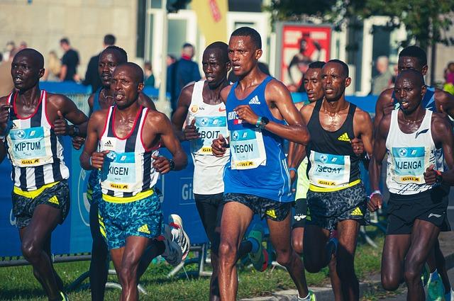 London Marathon: FTD Brothers race time before dementia fate – BBC