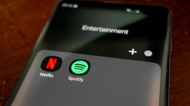 The economics of short-session entertainment in the mobile age – London Business News