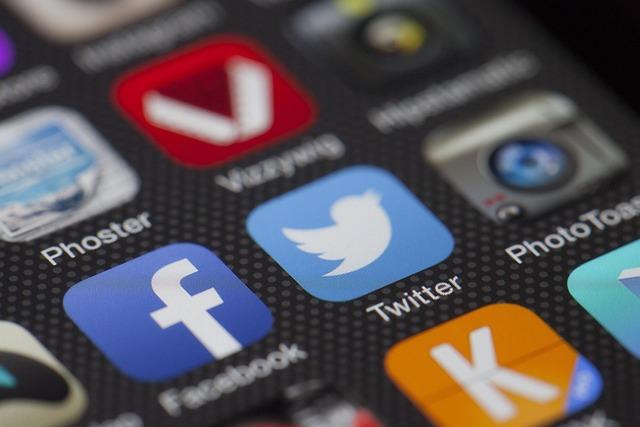 Rapid reaction: UK under-16s social media ban – The London School of Hygiene & Tropical Medicine