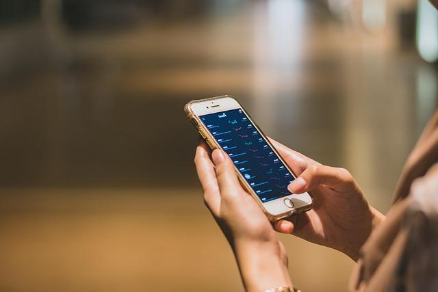 How West London Residents Are Managing Digital Payments and Online Entertainment – Hounslow Herald